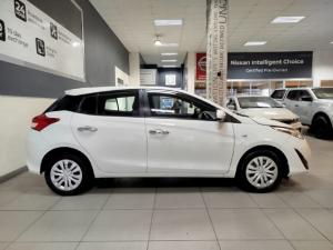 Toyota Yaris 1.5 Xi - Image 2