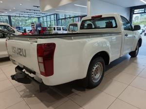 Isuzu D-Max Gen 6 250c single cab - Image 10