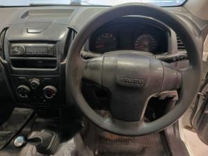 Isuzu D-Max Gen 6 250c single cab - Image 11