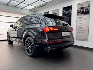 Audi Q7 55TFSI quattro Black Edition - Image 10