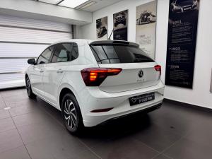 Volkswagen Polo hatch 1.0TSI Life auto - Image 3