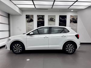 Volkswagen Polo hatch 1.0TSI Life auto - Image 6