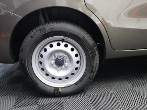 Suzuki Ertiga 1.5 GA - Image 6