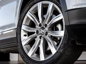 Volkswagen T-Roc 2.0TSI 140kW 4Motion Design - Image 5