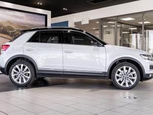 Volkswagen T-Roc 2.0TSI 140kW 4Motion Design - Image 9