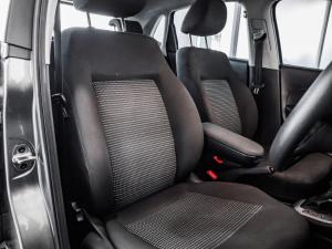 Volkswagen Polo Vivo hatch 1.6 Comfortline auto - Image 14