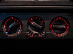 Volkswagen Polo Vivo hatch 1.6 Comfortline auto - Image 19