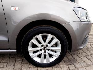 Volkswagen Polo Vivo hatch 1.6 Comfortline auto - Image 7