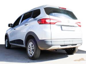 Renault Triber 1.0 Life - Image 5