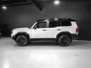 Toyota Land Cruiser Prado 2.8GD VX-R - Image 10
