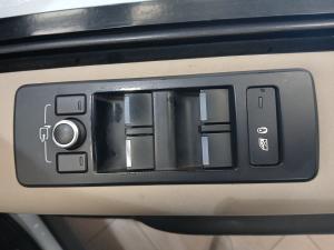 Land Rover Discovery HSE Td6 - Image 8