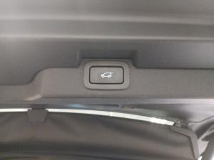 Land Rover Discovery HSE Td6 - Image 20