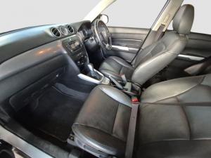 Suzuki Vitara 1.6 GLX automatic - Image 3