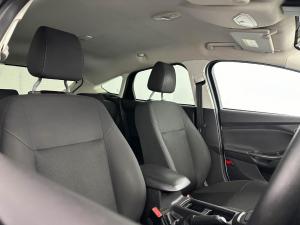 Ford Focus 1.5 Ecoboost Trend automatic 5-Door - Image 11