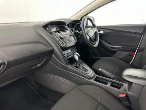Ford Focus 1.5 Ecoboost Trend automatic 5-Door - Image 12