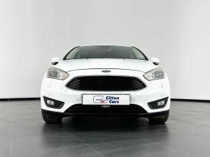 Ford Focus 1.5 Ecoboost Trend automatic 5-Door - Image 5