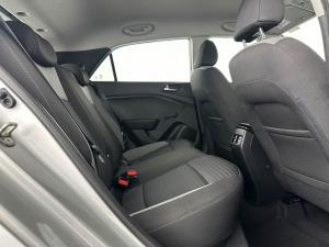 Hyundai i20 1.2 Fluid - Image 18