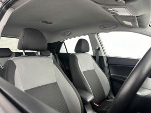 Hyundai i20 1.2 Fluid - Image 19
