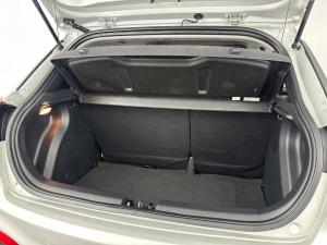 Hyundai i20 1.2 Fluid - Image 20