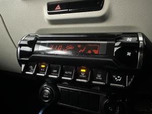 Suzuki Ignis 1.2 GLX - Image 17