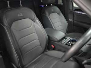 Volkswagen Touareg V6 TDI R-Line - Image 13