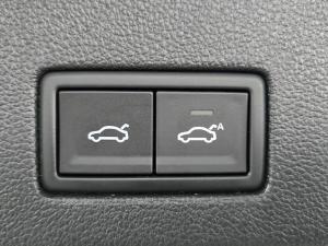 Volkswagen Touareg V6 TDI R-Line - Image 22