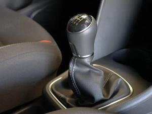 Volkswagen Polo Vivo hatch 1.0TSI GT - Image 15