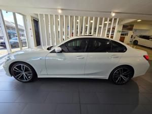 BMW 3 Series 320i M Sport - Image 4