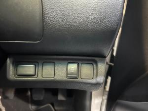 Nissan Navara 2.5DDTi single cab SE 4x4 - Image 11