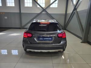 Mercedes-Benz GLA GLA200 - Image 9