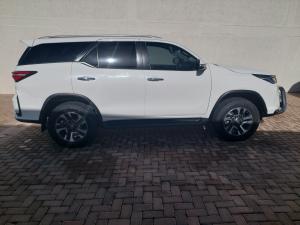 Toyota Fortuner 2.4GD-6 auto - Image 3