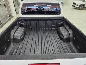 Toyota Hilux 2.4GD-6 double cab Raider auto - Image 16