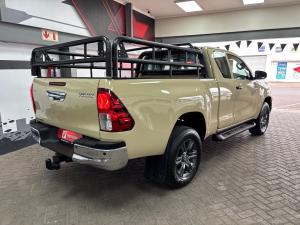 Toyota Hilux 2.4GD-6 Xtra cab Raider manual - Image 2