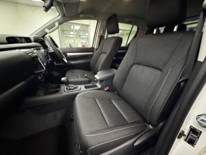 Toyota Hilux 2.4GD-6 double cab Raider auto - Image 7
