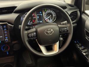 Toyota Hilux 2.4GD-6 double cab Raider auto - Image 8