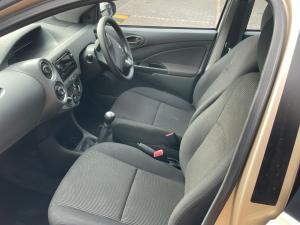 Toyota Etios hatch 1.5 Sprint - Image 7