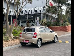 Toyota Etios hatch 1.5 Sprint - Image 2