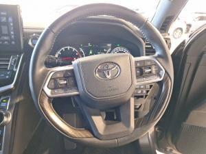 Toyota Land Cruiser 300 3.5T ZX - Image 8