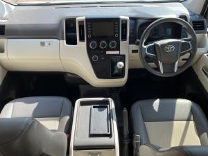 Toyota Quantum 2.8 SLWB bus 14-seater GL manual - Image 6