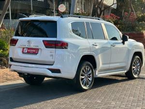 Toyota Land Cruiser 300 3.5T ZX - Image 2