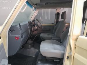 Toyota Land Cruiser 79 4.0PD/C - Image 7