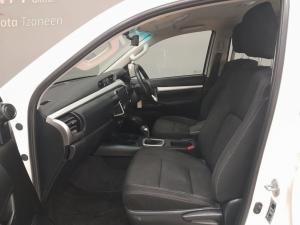 Toyota Hilux 2.8 GD-6 Raider 4X4 automaticD/C - Image 7