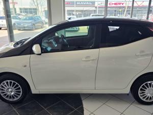 Toyota Aygo 1.0X- Play - Image 18