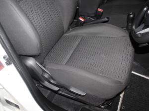 Suzuki Swift 1.2 GL - Image 17