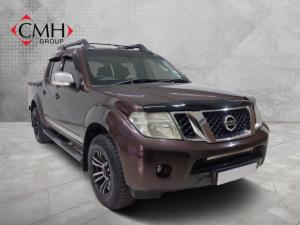 Nissan Navara 2.5dCi double cab 4x4 Safari auto - Image 1