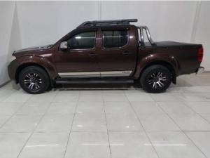 Nissan Navara 2.5dCi double cab 4x4 Safari auto - Image 2