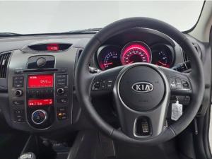 Kia Cerato sedan 2.0 SX - Image 12