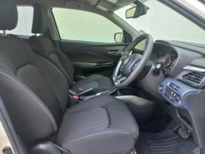Suzuki Baleno 1.5 GLX auto - Image 9