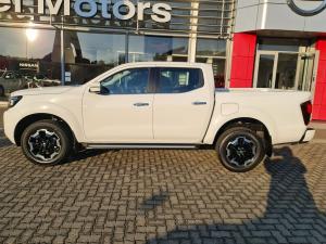 Nissan Navara 2.5DDTi double cab LE Plus - Image 4