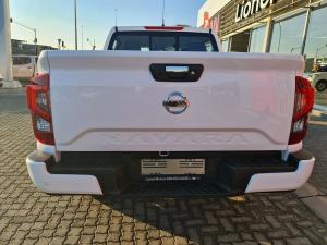 Nissan Navara 2.5DDTi double cab LE Plus - Image 6